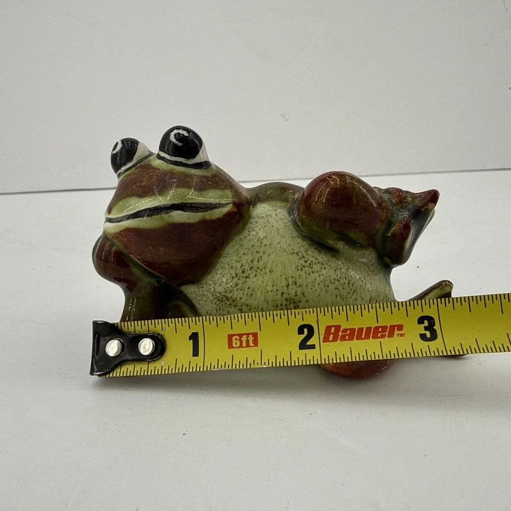 Vintage Little Ceramic Knick Knack Shelf Sitter Green Frog